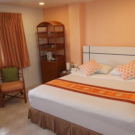 Summer Breeze Hotel Patong Exterior foto