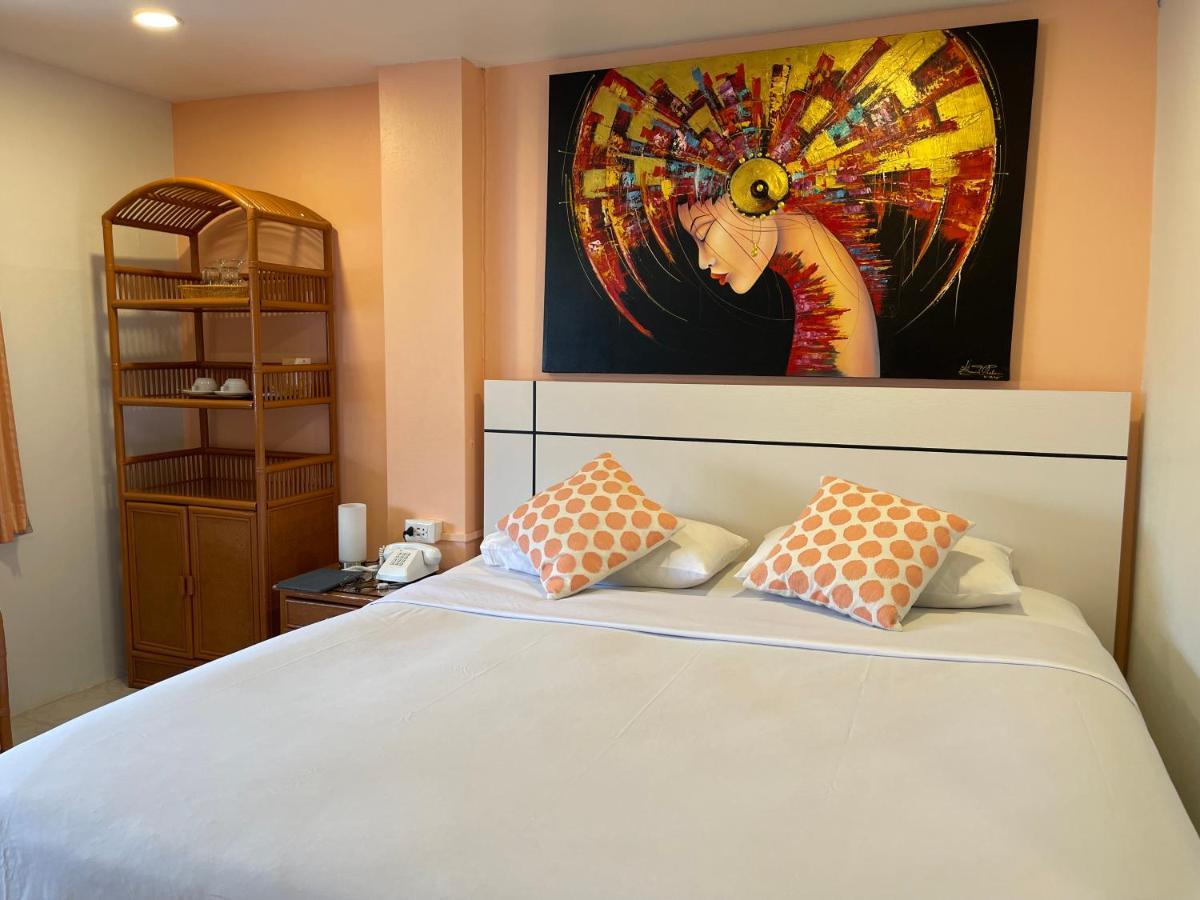Summer Breeze Hotel Patong Exterior foto