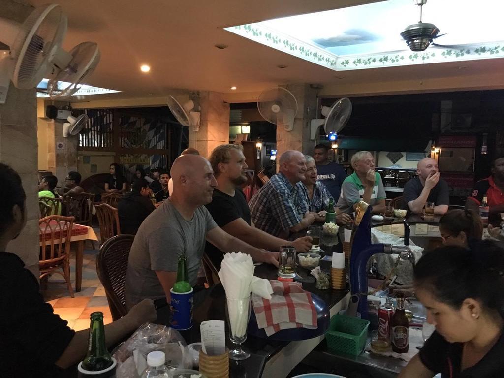 Summer Breeze Hotel Patong Exterior foto